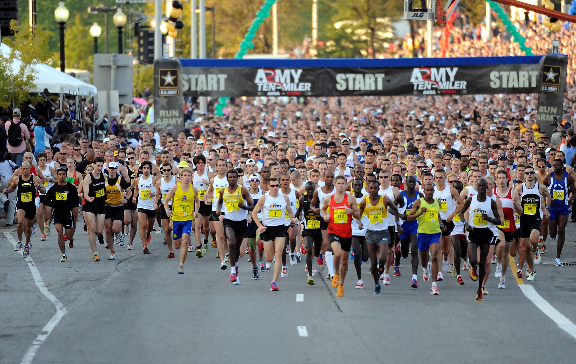Largada de uma corrida de rua.